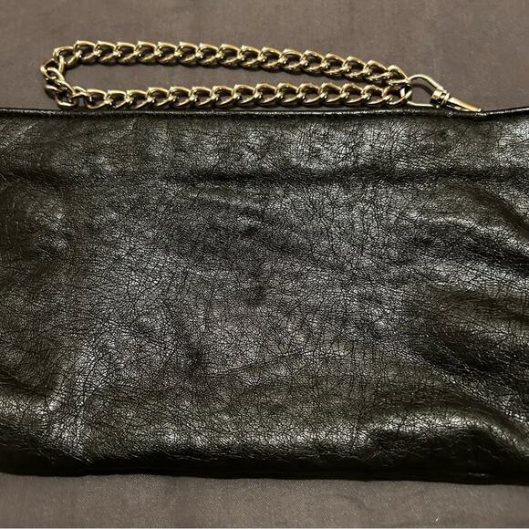 Fashion Express Studded Skull Pirate Wristlet Clutch with Silver Link Chain - Picture 4 of 8